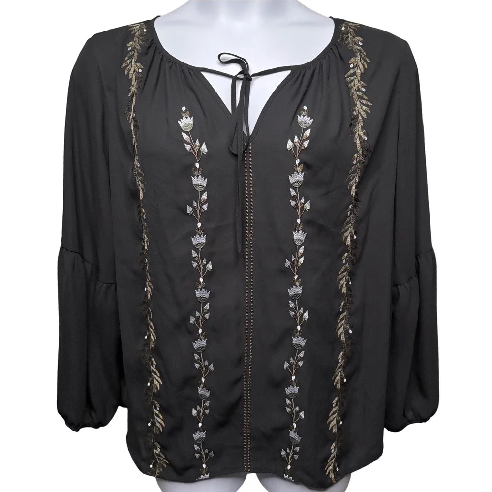 LORD & TAYLOR Black Floral Embroidered Peasant Blouse 1X Boho-Chic Bishop Sleeve